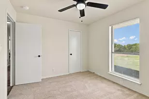 901 W Apache Trail, Granbury, TX 76048 - Photo 23