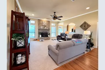 5704 Plantation Drive, Waco, TX 76708 - Photo 3
