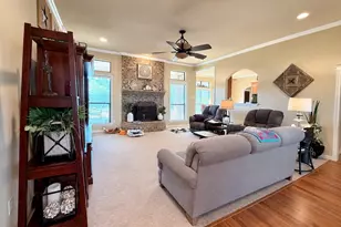 5704 Plantation Dr, Waco, TX 76708 - Photo 3