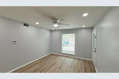 8001 Carrick Street #B, Benbrook, TX 76116 - Photo 5