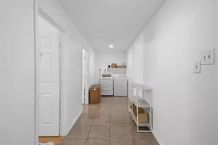 901 Melanie Ln, Keene, TX 76059 - Photo 21