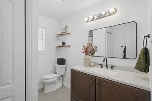 901 Melanie Ln, Keene, TX 76059 - Photo 17