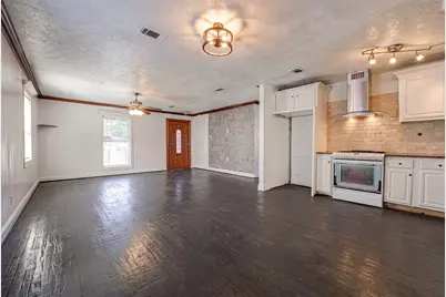 554 Pleasant Vista Drive, Dallas, TX 75217 - Photo 7