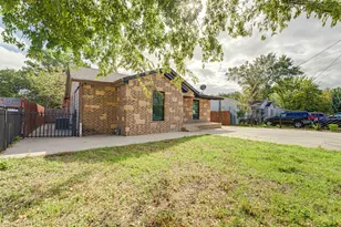 554 Pleasant Vista Dr, Dallas, TX 75217 - Photo 23