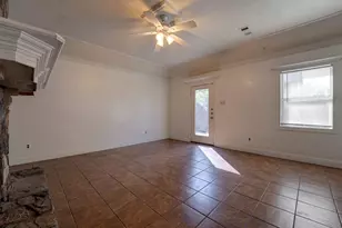 554 Pleasant Vista Dr, Dallas, TX 75217 - Photo 11