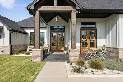 1105 Tremont Lane, Granbury, TX 76049 - Photo 3
