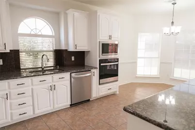 404 Belmont Court, Lewisville, TX 75067 - Photo 7