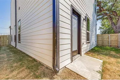 4847 Brashear Street, Dallas, TX 75210 - Photo 7