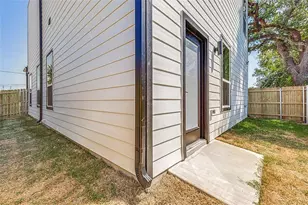 4847 Brashear St, Dallas, TX 75210 - Photo 7