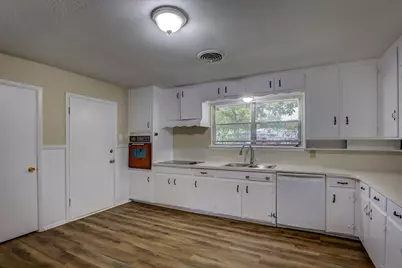 5916 Tourist Drive, North Richland Hills, TX 76117 - Photo 17
