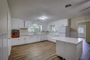 5916 Tourist Dr, North Richland Hills, TX 76117 - Photo 15