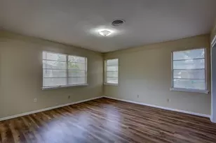 5916 Tourist Dr, North Richland Hills, TX 76117 - Photo 21
