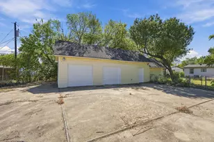 3215 Hillglenn Rd, Dallas, TX 75228 - Photo 11