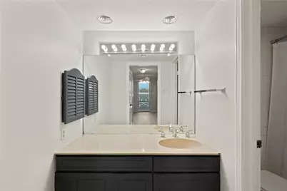 550 E Avenue J #B, Grand Prairie, TX 75050 - Photo 27
