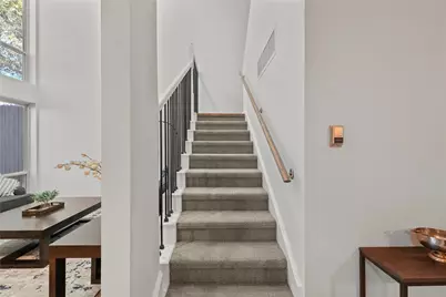 550 E Avenue J #B, Grand Prairie, TX 75050 - Photo 17