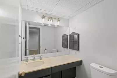 550 E Avenue J #B, Grand Prairie, TX 75050 - Photo 11