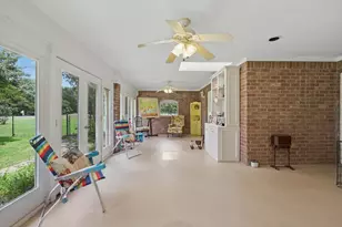 114 E Iriquois Dr, Gainesville, TX 76240 - Photo 35