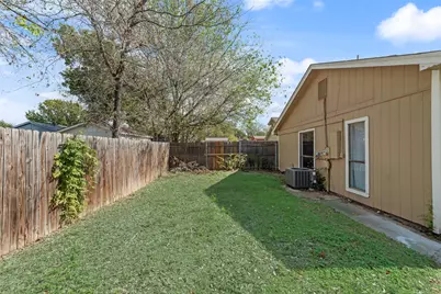 4745 Poppy Drive E, Fort Worth, TX 76137 - Photo 21