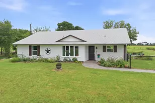 698 Hackberry Rd, Van Alstyne, TX 75495 - Photo 1