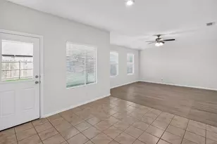 725 Gin Lake Trl, Fort Worth, TX 76120 - Photo 17