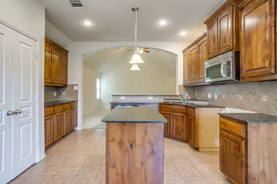 637 Brooks Street, Crowley, TX 76036 - Photo 11