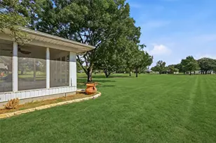 718 Kiowa Dr W, Lake Kiowa, TX 76240 - Photo 39