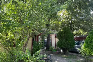 1115 Pine St, Grand Prairie, TX 75050 - Photo 17