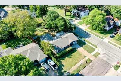 2906 Windmill Lane, Farmers Branch, TX 75234 - Photo 23