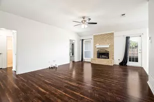 801 Bentree Dr, Fort Worth, TX 76120 - Photo 13