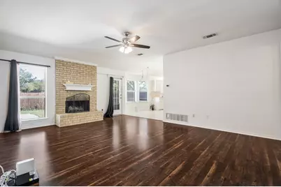801 Bentree Drive, Fort Worth, TX 76120 - Photo 7