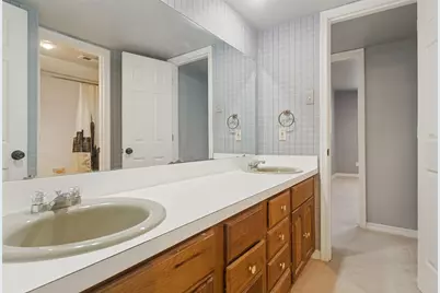 531 Campana Court, Irving, TX 75061 - Photo 11