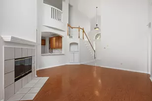 321 Andre Dr, Irving, TX 75063 - Photo 11