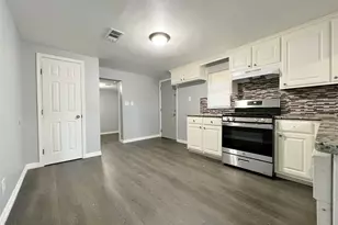 2625 E 12th St, Fort Worth, TX 76111 - Photo 11
