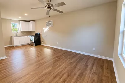 1301 E Grove Street, Kaufman, TX 75142 - Photo 11