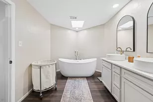 1905 Reverchon Dr, Arlington, TX 76017 - Photo 21