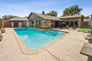 1905 Reverchon Dr, Arlington, TX 76017 - Photo 33