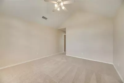 2609 Creekbend Drive, Arlington, TX 76001 - Photo 15