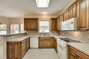 2609 Creekbend Dr, Arlington, TX 76001 - Photo 7