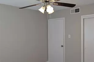6413 Lambeth Ln, Fort Worth, TX 76112 - Photo 13
