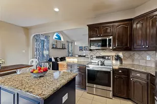 10909 Hawks Landing Rd, Fort Worth, TX 76052 - Photo 11