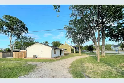 101 E 2nd Street, Prosper, TX 75078 - Photo 3
