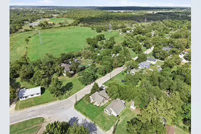 1109 Alvarado Street, Cleburne, TX 76031 - Photo 7