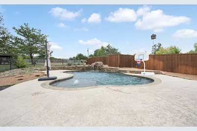 315 Cedar Hill Circle, Lowry Crossing, TX 75407 - Photo 5