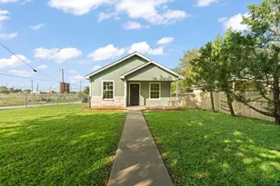 801 Trinity St, Cleburne, TX 76031 - Photo 1