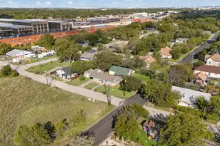 801 Trinity St, Cleburne, TX 76031 - Photo 23
