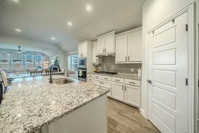 5925 Lovills Creek, Fort Worth, TX 76179 - Photo 9