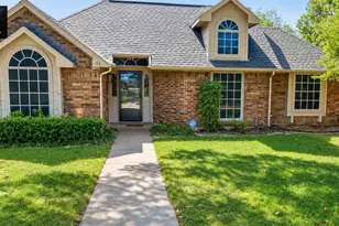 112 Wildwood, DeSoto, TX 75115 - Photo 1
