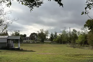 609 E Lumpkin St, Meridian, TX 76665 - Photo 5