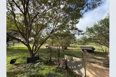 609 E Lumpkin Street, Meridian, TX 76665 - Photo 3