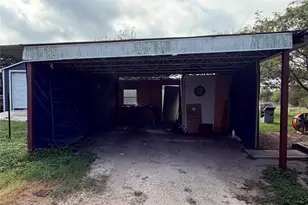 609 E Lumpkin St, Meridian, TX 76665 - Photo 7